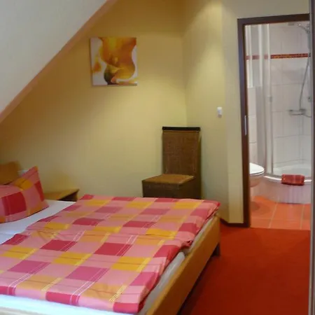 Weinhaus Thomas Guest house Klotten